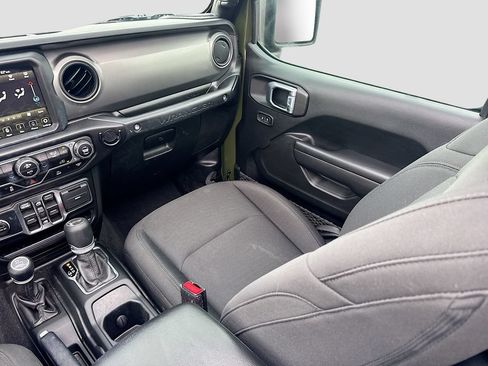 Used 2021 Jeep Wrangler Unlimited Sport AWD/4WD image 26