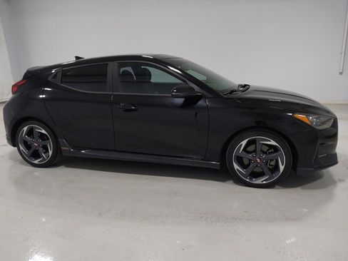 Used 2019 Hyundai Veloster Turbo image 11