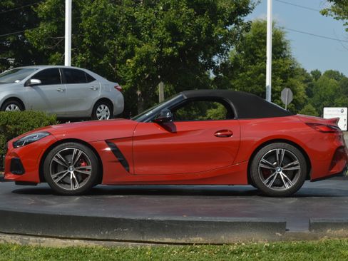 Used 2026 BMW Z4 M40i RWD image 13