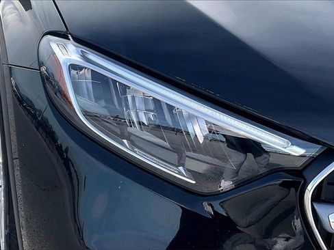 Used 2023 Mercedes-Benz GLC 300 4MATIC image 28