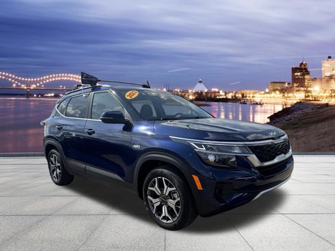 Used 2023 Kia Seltos EX AWD/4WD image 4