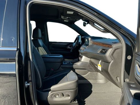 Used 2024 Chevrolet Tahoe Premier w/ Premium Package image 22