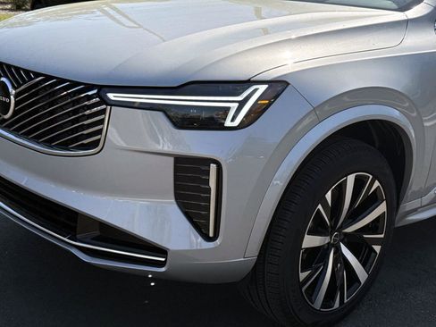 Used 2025 Volvo XC90 B5 Core w/ Protection Package image 9