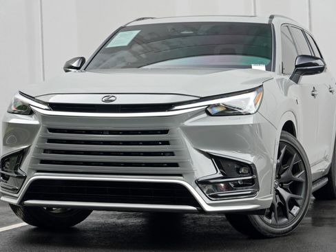 Used 2025 Lexus TX 350 AWD w/ Technology Package image 3