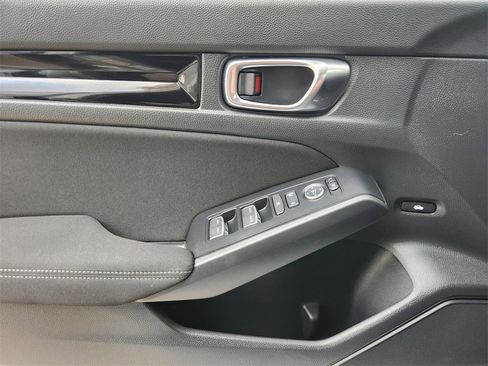 Used 2025 Honda Civic image 19