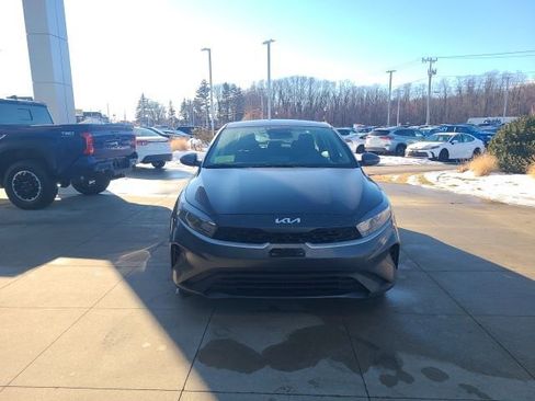 Used 2023 Kia Forte LXS image 2