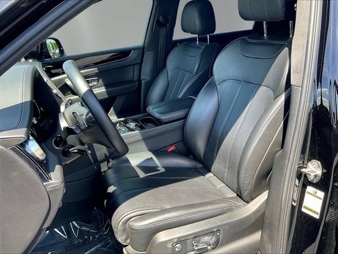 Used 2019 Bentley Bentayga AWD/4WD image 20