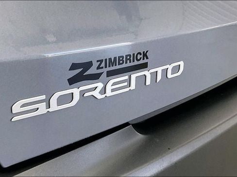 Used 2023 Kia Sorento S w/ Panoramic Sunroof Package AWD/4WD image 9