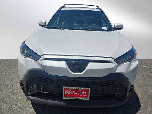 Used 2024 Toyota Corolla Cross AWD Hybrid w/ Moonroof Package image 8