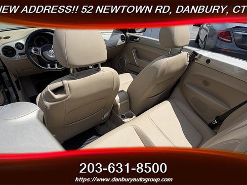 Used 2013 Volkswagen Beetle TDI FWD image 28