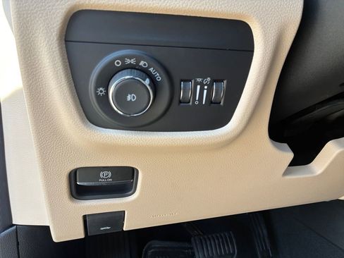 New 2026 Jeep Grand Cherokee Limited RWD image 25