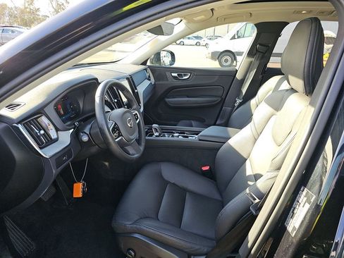 Used 2025 Volvo XC60 B5 Plus AWD/4WD image 6