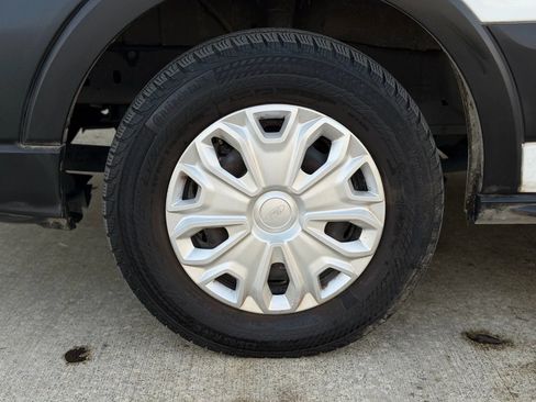 Used 2021 Ford Transit 250 Medium Roof image 29