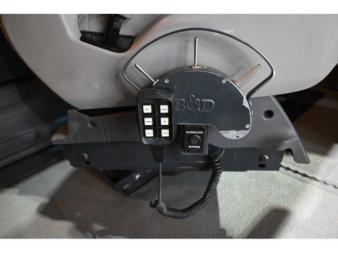Used 2016 Toyota Sienna XLE w/ XLE Navigation Package FWD image 22