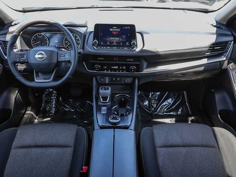 Used 2025 Nissan Rogue SV AWD/4WD image 12