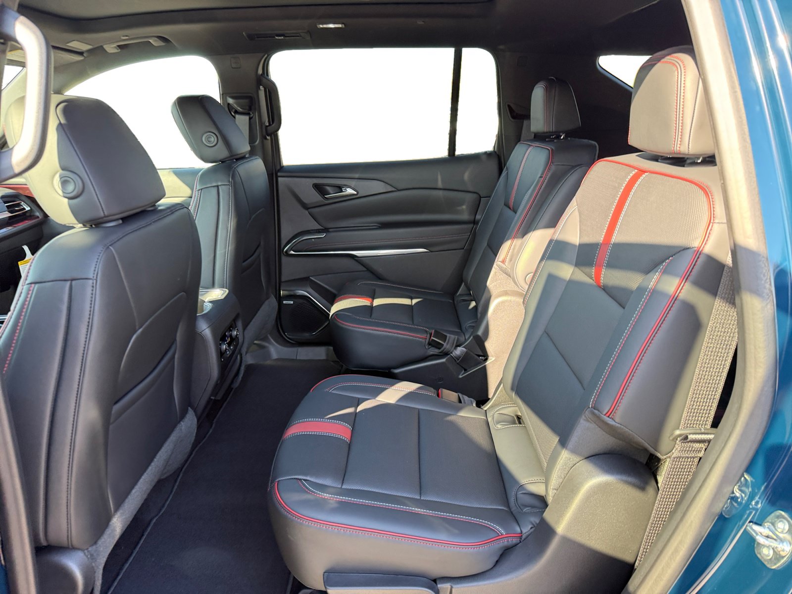 New 2027 Chevrolet Traverse RS AWD/4WD image 16