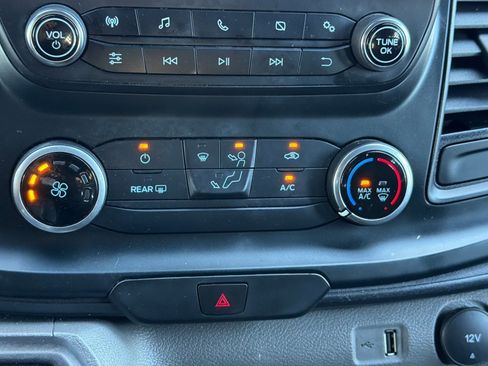 Used 2023 Ford Transit 250 250 Low Roof RWD w/ Exterior Upgrade Package image 17