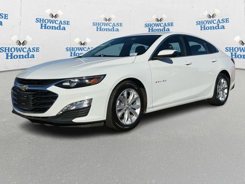 Used 2022 Chevrolet Malibu LT image 2