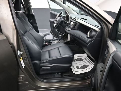 Used 2014 Toyota RAV4 Limited image 26