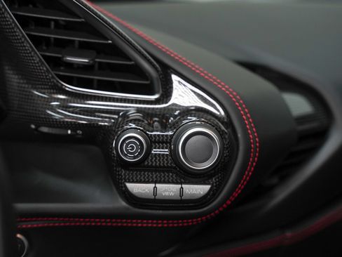 Used 2017 Ferrari 488 GTB RWD image 42