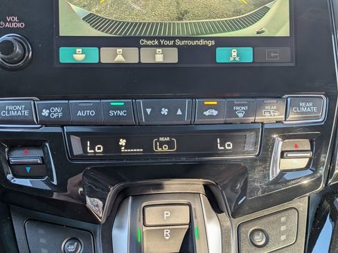 Used 2024 Honda Odyssey Touring image 30