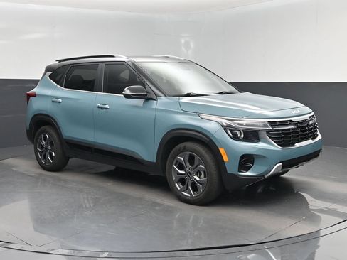Certified 2024 Kia Seltos S FWD image 1