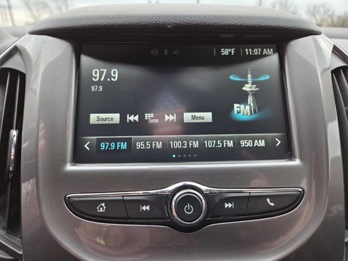 Used 2016 Chevrolet Cruze LT image 34