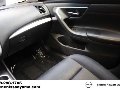 Used 2016 Nissan Altima 2.5 SR FWD image 11