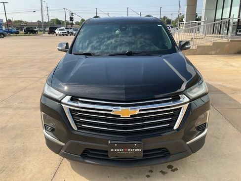 Used 2023 Chevrolet Traverse LT w/ LPO, Floor Liner Package AWD/4WD image 40