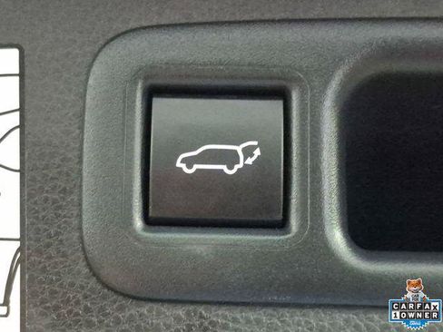 Certified 2024 Toyota Highlander XLE AWD/4WD image 32