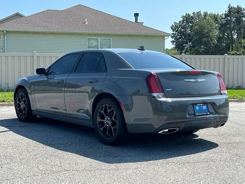 Used 2019 Chrysler 300 S AWD/4WD image 5