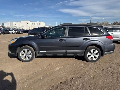 Used 2011 Subaru Outback 2.5i Limited w/ PWR Moonroof Pkg image 2