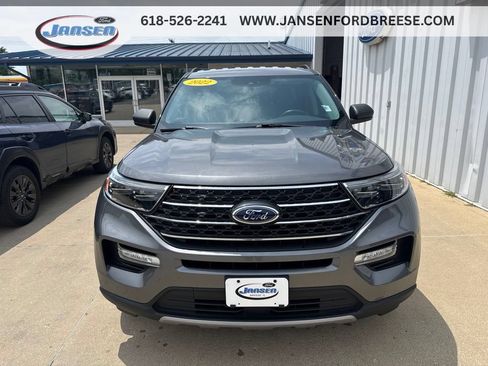 Used 2022 Ford Explorer XLT w/ Equipment Group 202A AWD/4WD image 2
