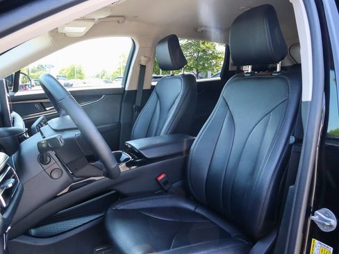 Certified 2023 Lincoln Nautilus AWD w/ Premium Package image 22