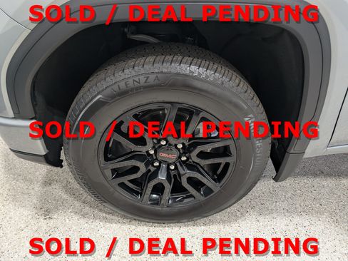 Used 2025 GMC Sierra 1500 Elevation AWD/4WD image 9