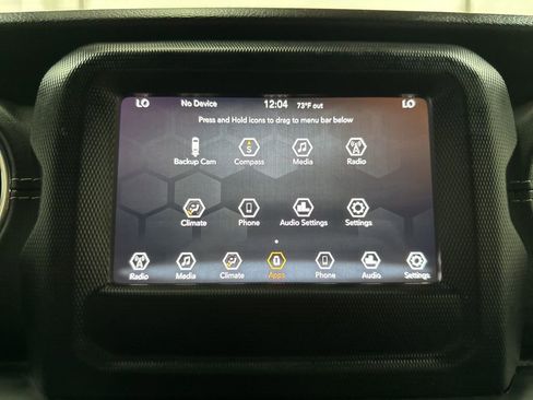 Used 2018 Jeep Wrangler Unlimited Sahara image 29