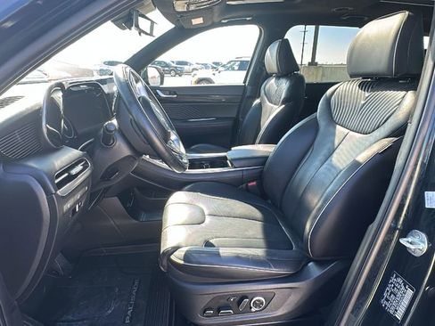 Used 2024 Hyundai Palisade Calligraphy image 4