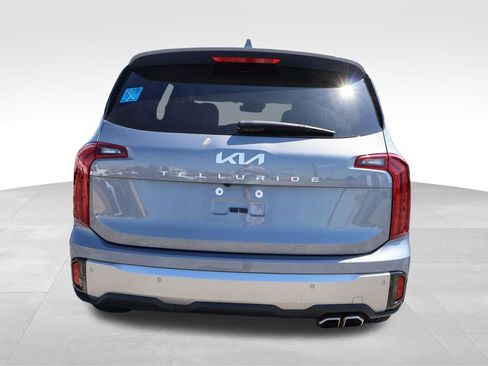 Used 2025 Kia Telluride S image 11