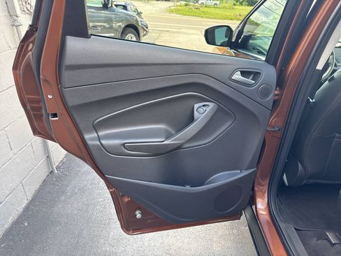 Used 2017 Ford Escape Titanium AWD/4WD image 17