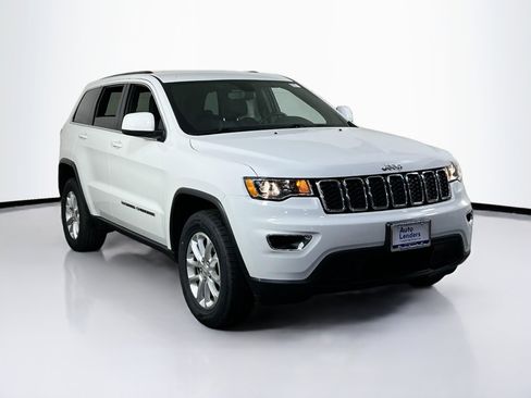 Used 2022 Jeep Grand Cherokee Laredo E w/ Security & Convenience Group image 3