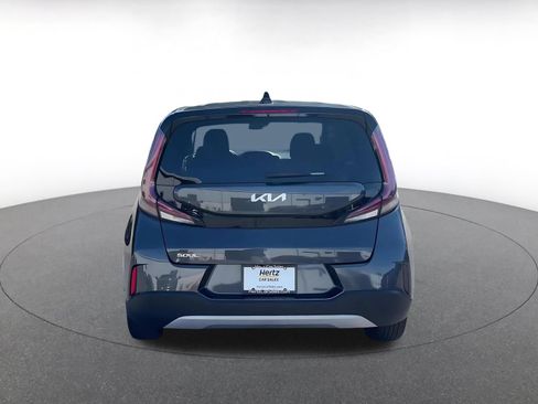 Used 2025 Kia Soul LX w/ LX Technology Package FWD image 11
