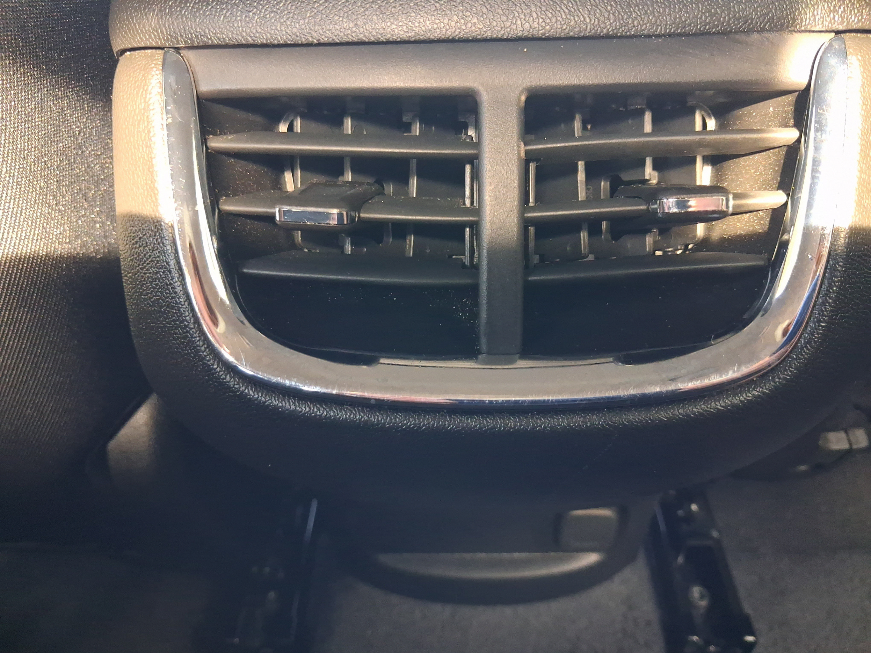 Used 2025 Chevrolet Malibu LT FWD image 24