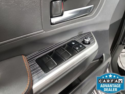 Used 2022 Toyota Sienna XSE FWD image 20