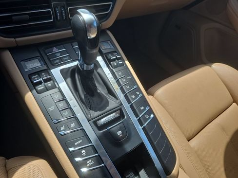 Used 2019 Porsche Macan AWD/4WD image 20