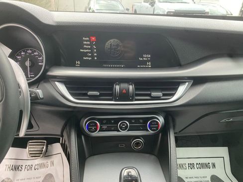 Used 2018 Alfa Romeo Stelvio Ti Sport image 20