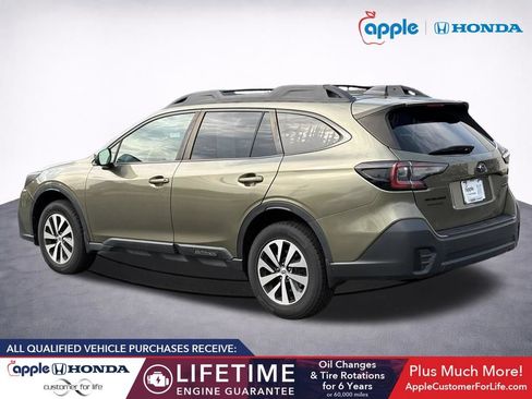 Used 2021 Subaru Outback Premium AWD/4WD image 4