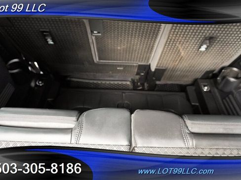 Used 2021 Land Rover Defender 110 X-Dynamic HSE AWD/4WD image 17