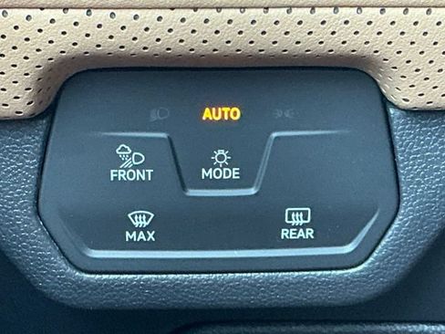 Certified 2026 Volkswagen Atlas Cross Sport SEL R-Line AWD/4WD image 35