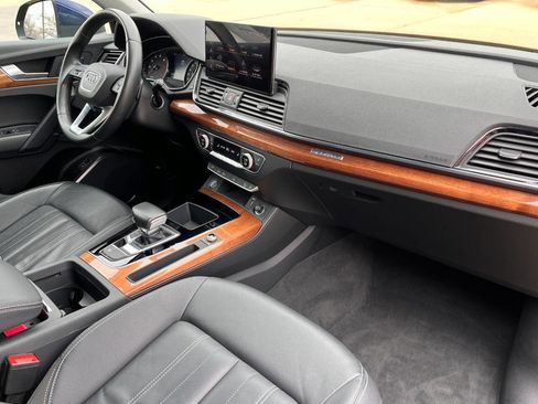 Used 2022 Audi Q5 2.0T Premium w/ Convenience Package image 24