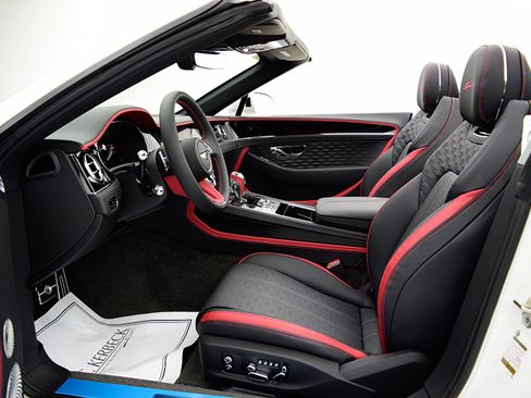 Used 2025 Bentley Continental GT Speed image 42